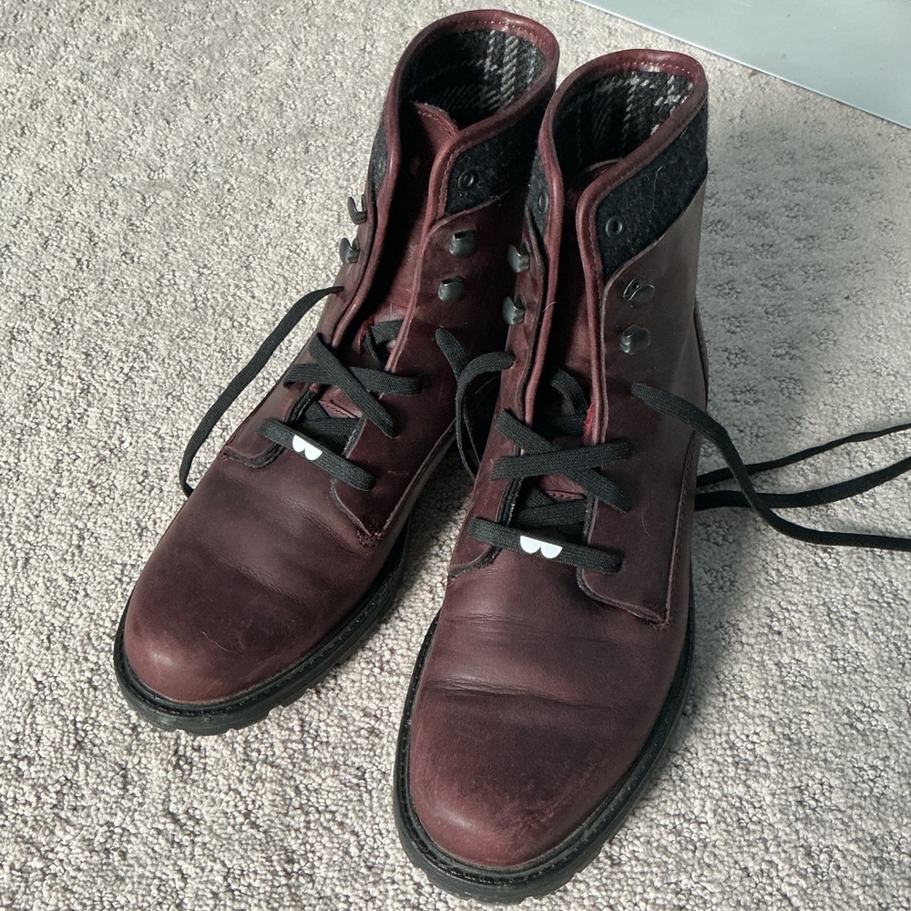 Merrell Legacy Lace Waterproof boots in Rum Raisin